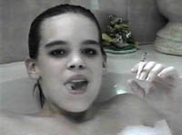 No�mie in her House and at the Mall!